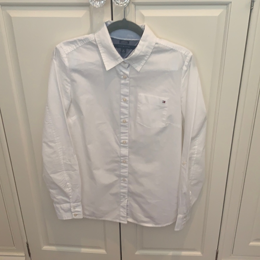 White crisp long sleeve